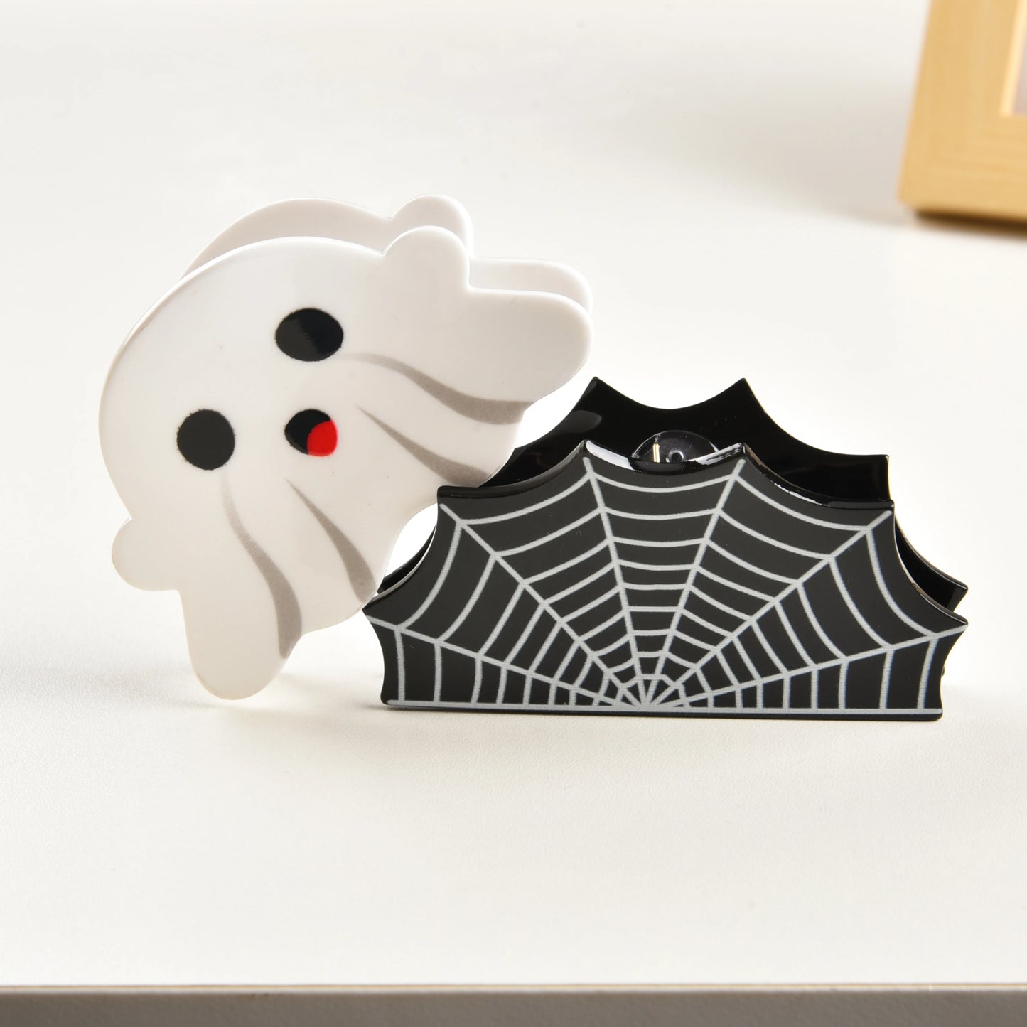 Ghost Bat Skull Hair Claw – Spooky-Cute Halloween Clip