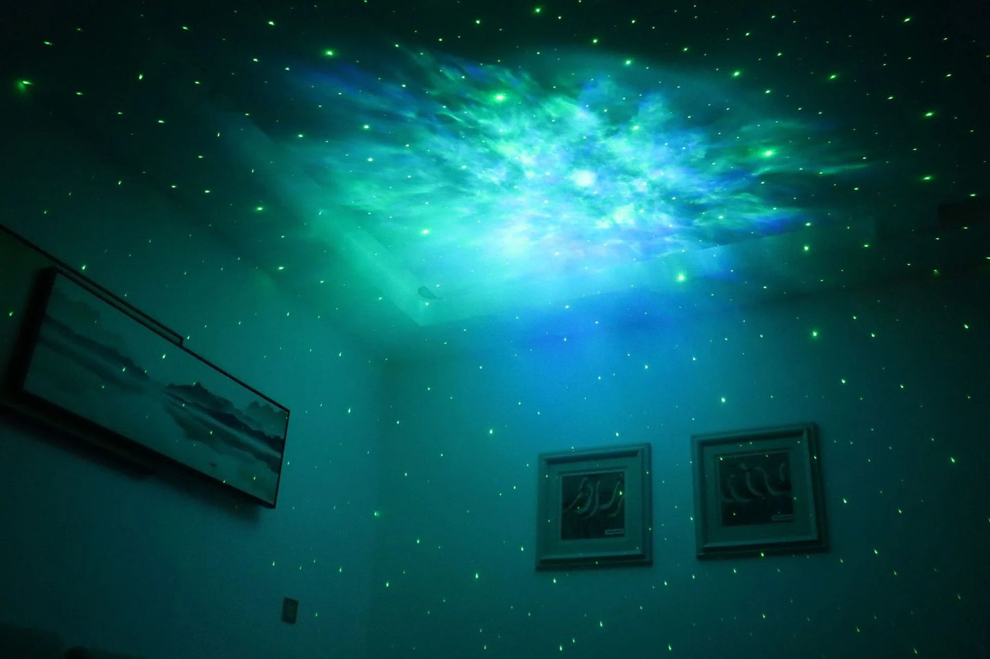 Astronaut Galaxy Projector Light – Starry Skies in Your Room