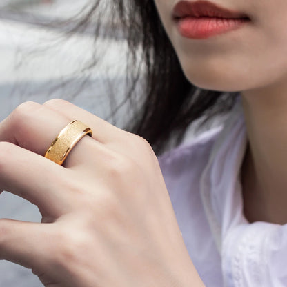 COLMI R10 Smart Ring with Charging Case – Sleek Health & Sleep Tracker for Men & Women