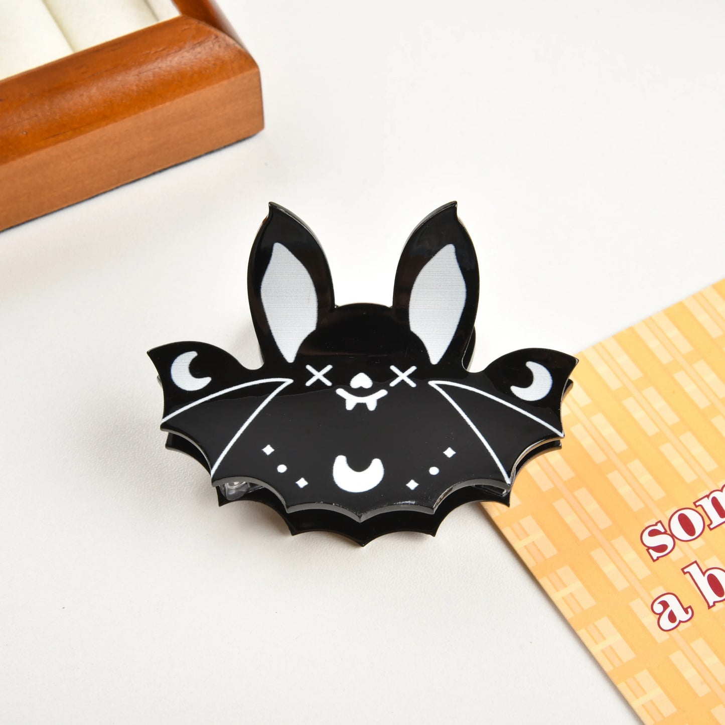 Ghost Bat Skull Hair Claw – Spooky-Cute Halloween Clip